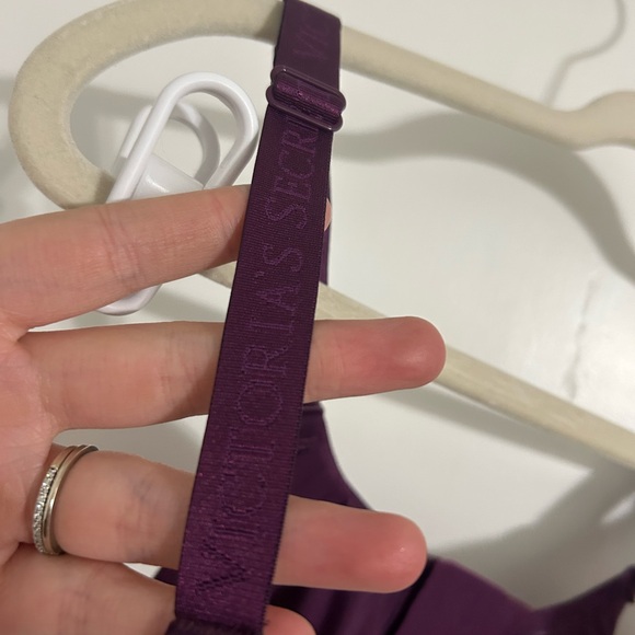 Victoria's Secret T-Shirt Push Up Purple Bra - Picture 4 of 7